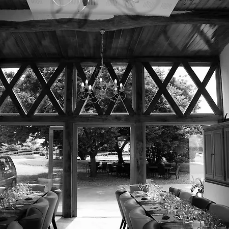 Couette-café Chambres D'hotes Les Delices De La Roche